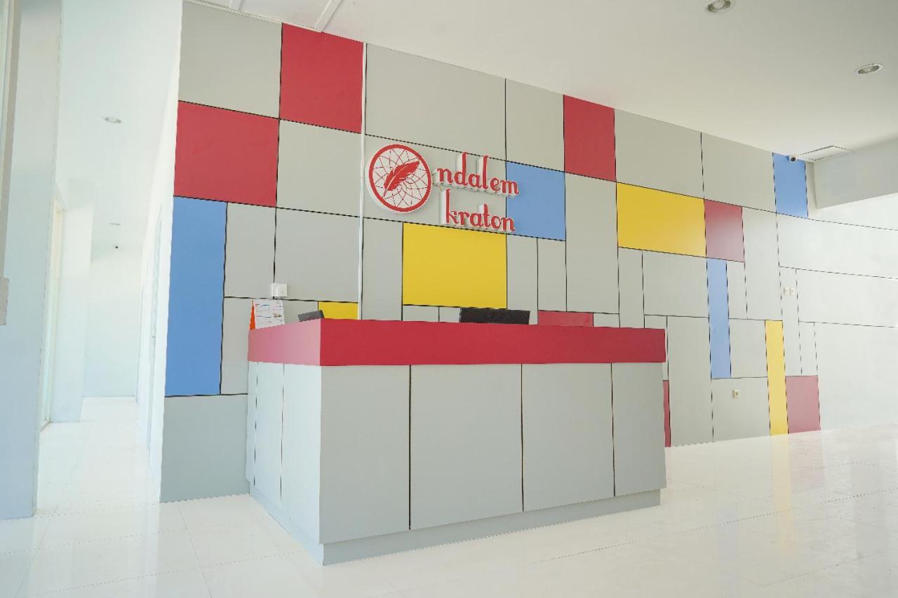 Ndalem Kraton Hotel Сидоарджо Экстерьер фото